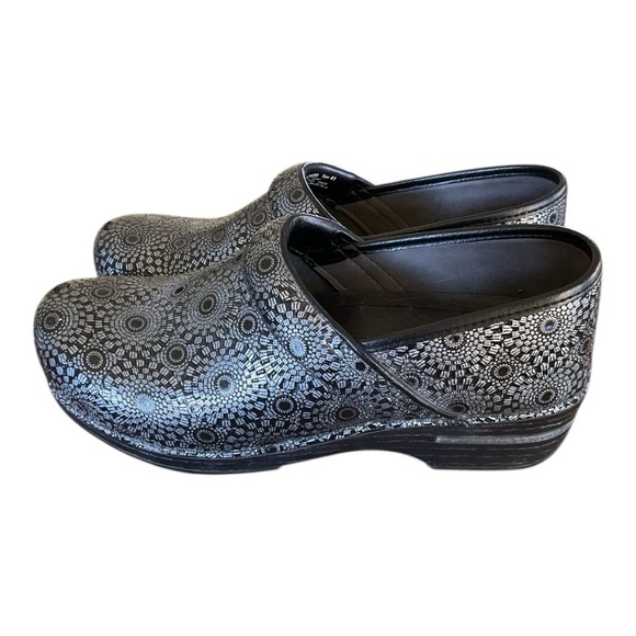 Dansko Professional Black Silver Floral Embossed Clogs | Size 41 EU 10.5-11 Wome - Picture 4 of 7